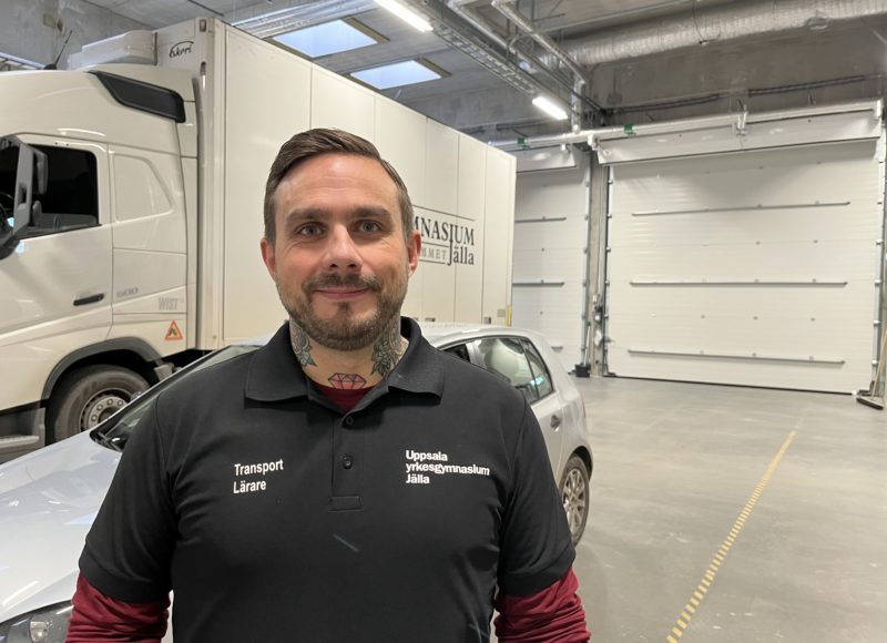 Robin är yrkeslärare på transportprogrammet