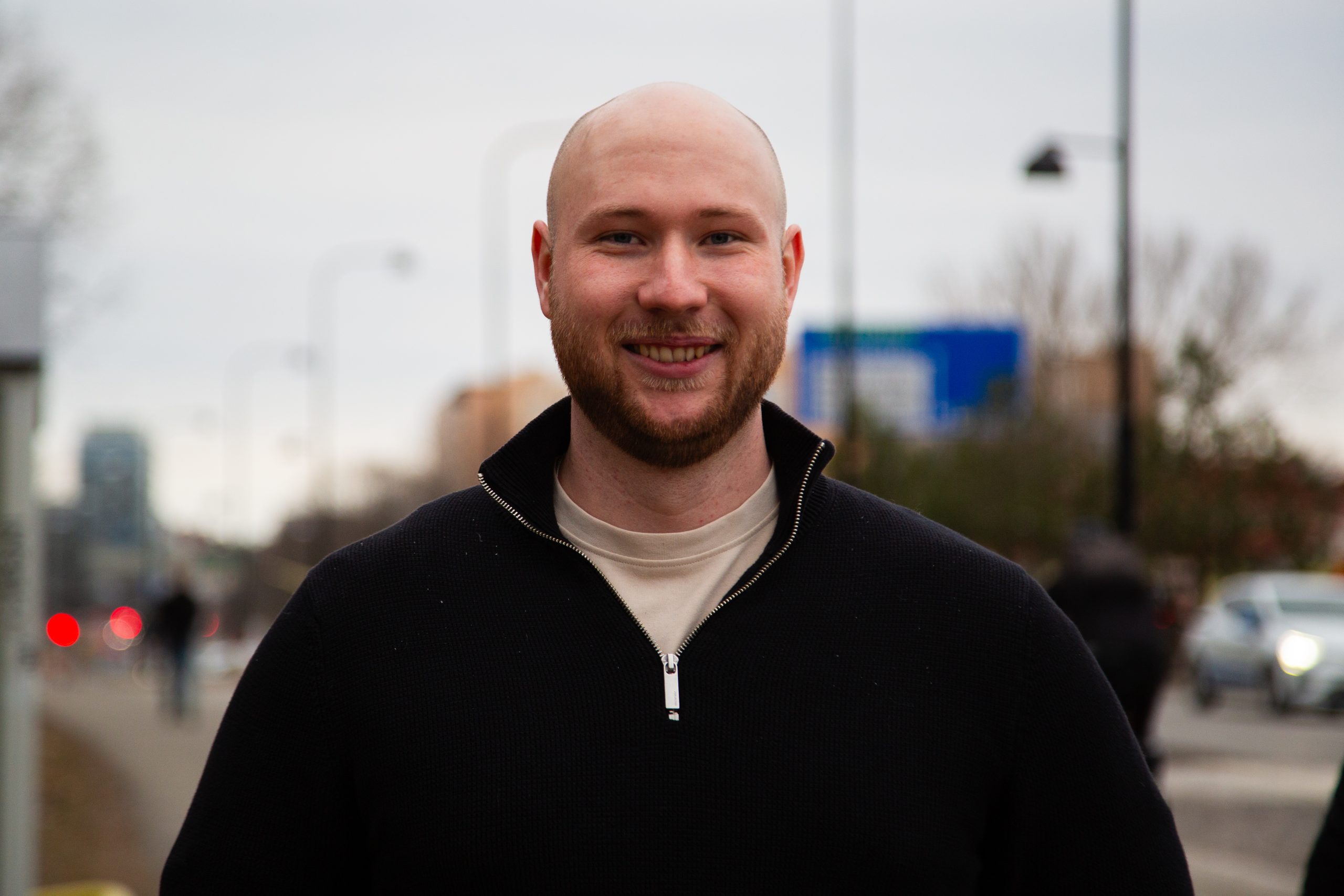 Johan Jonsson satsar på att utbilda sina chaufförer.