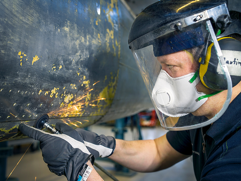 Martin - flygplåtslagare